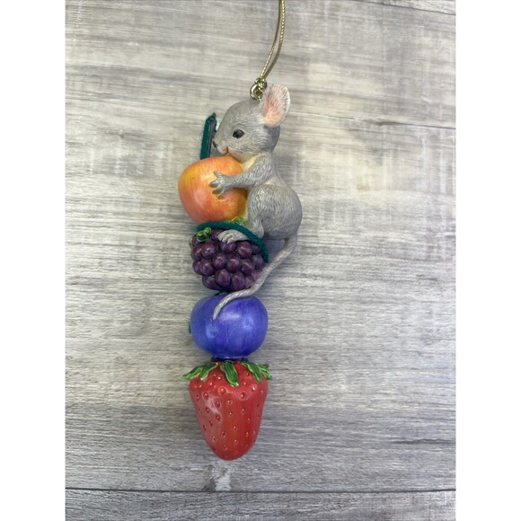 Heirloom Ornaments From Ashton Drake Sweet Surprises Set Of 3 Mice Squirrel Nut - Picture 2 of 7